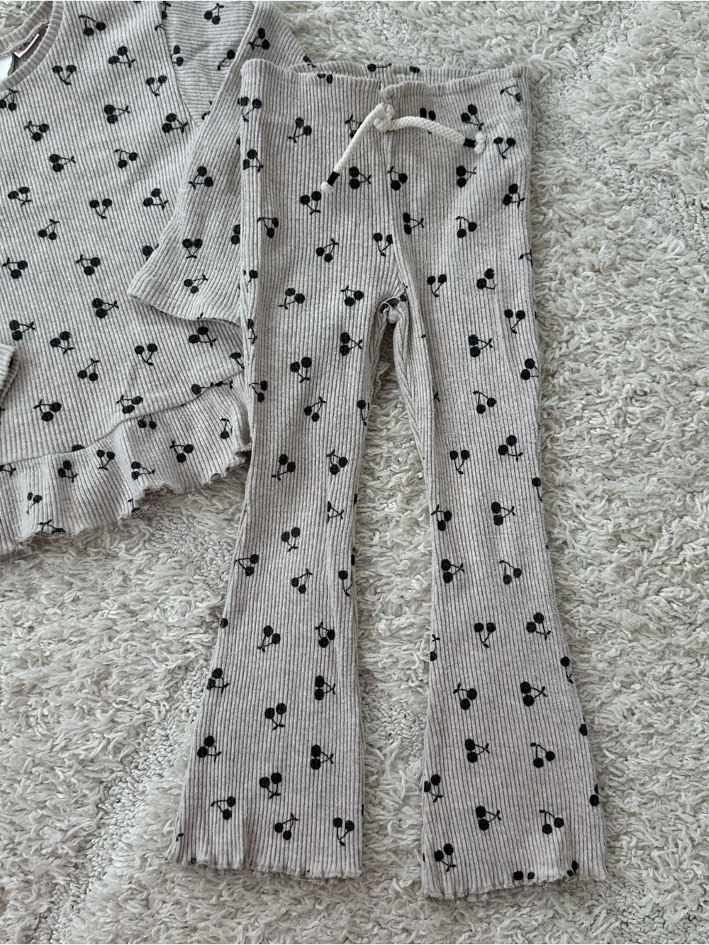 Zara Soft Ribbed Cherry Set